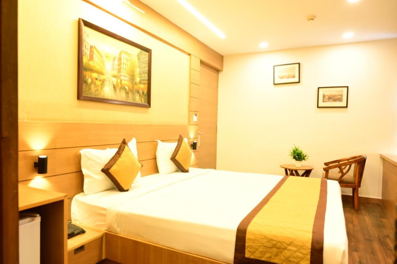 Hotel Silkhouse Premier Danapur Exteriör bild