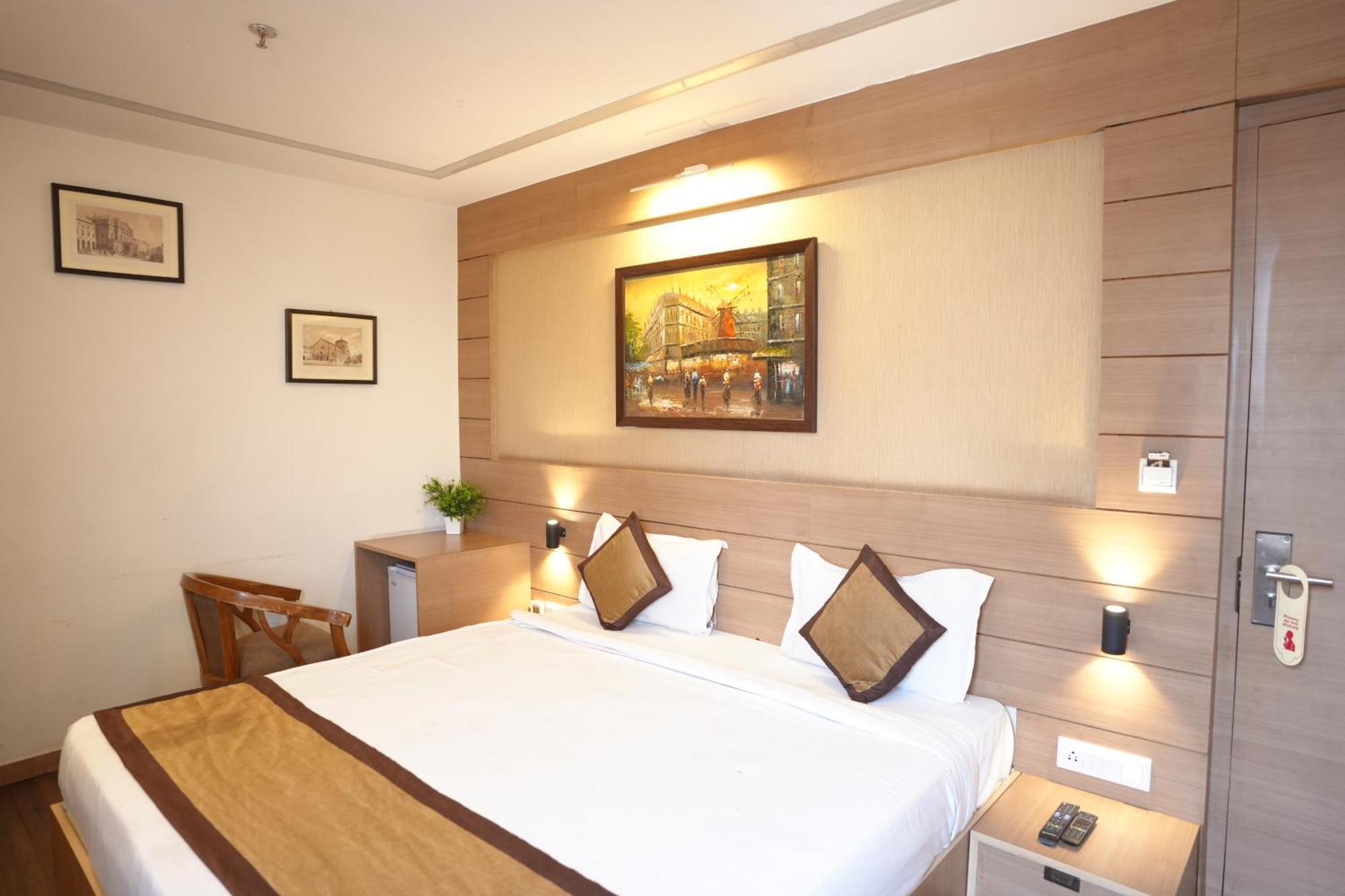 Hotel Silkhouse Premier Danapur Exteriör bild