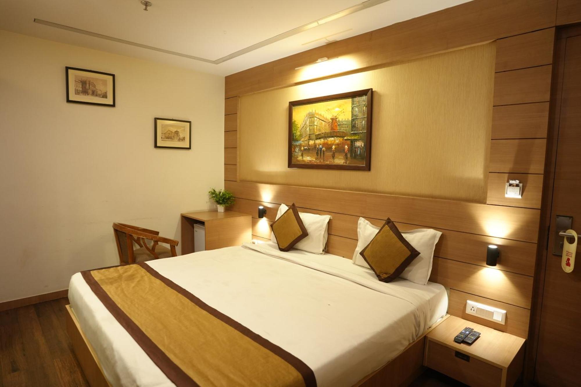 Hotel Silkhouse Premier Danapur Exteriör bild