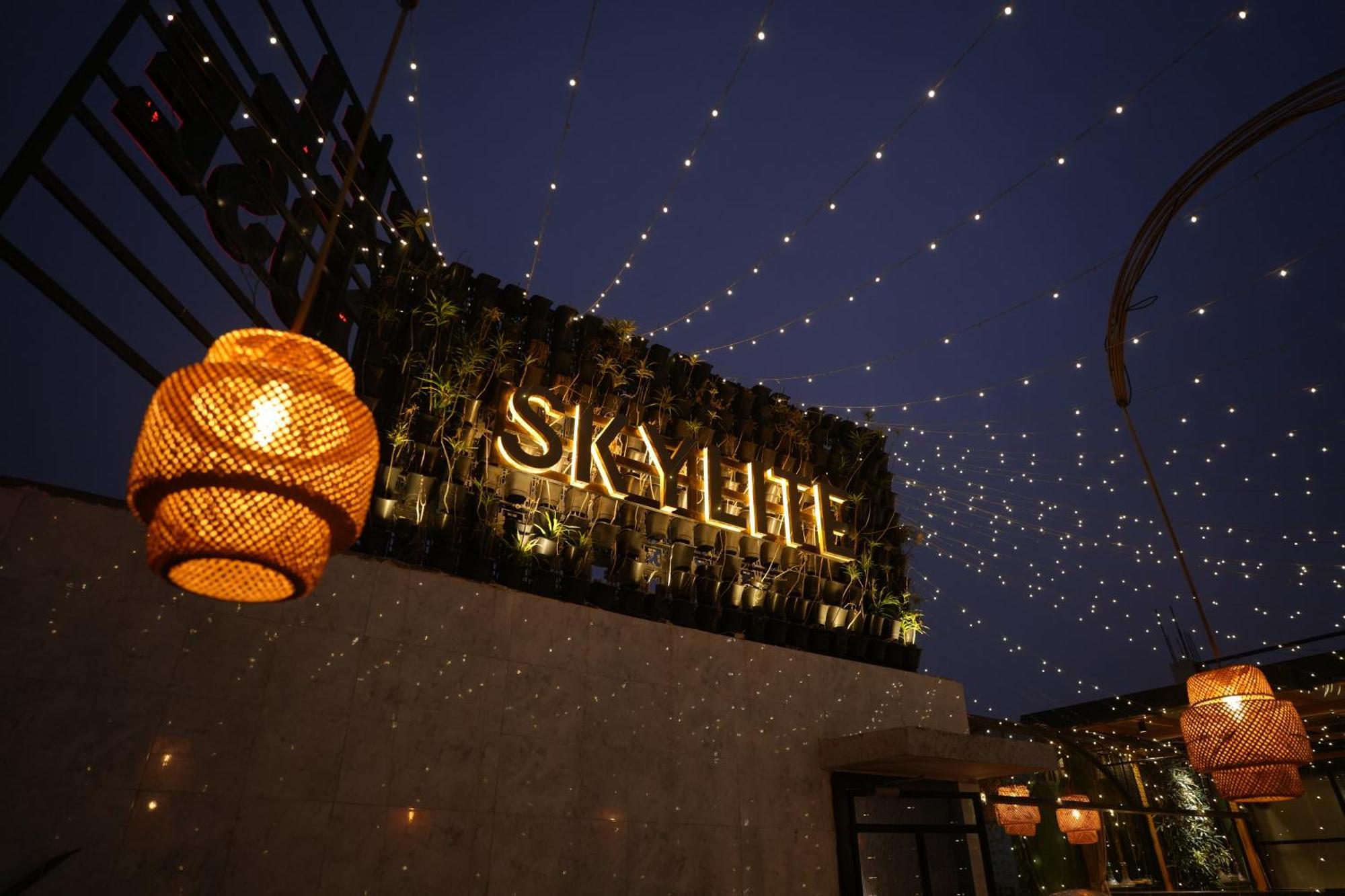 Hotel Silkhouse Premier Danapur Exteriör bild